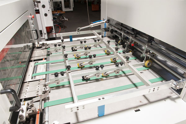 Automatic Die Cutting and Creasing Machine